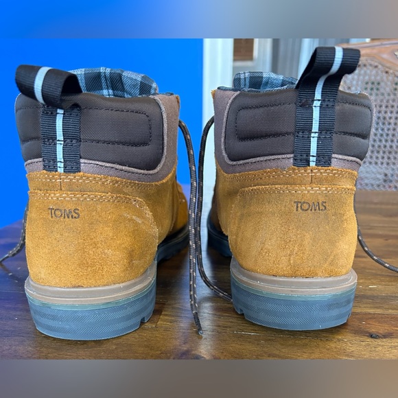 Toms Shoes Toms Hawthorne Waterproof Boot In Brown Suede Size Mens